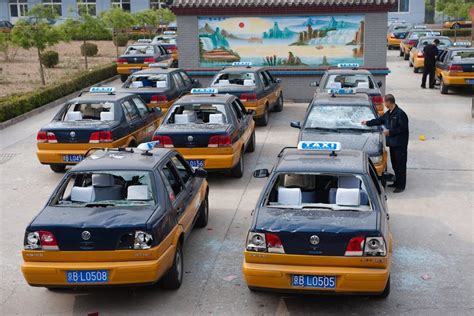 现在北京哪家出租车公司还招单双班司机呀?请您帮帮我呀,谢谢.