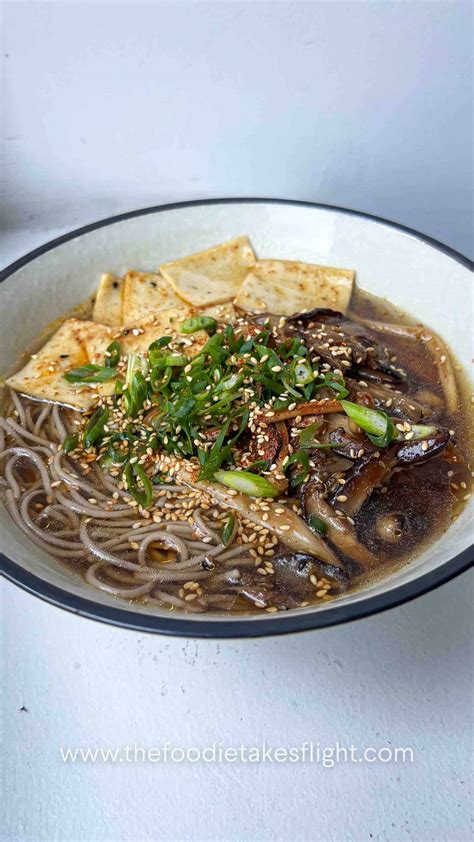 Chinese Sichuan Cold Noodles - The Foodie Takes Flight