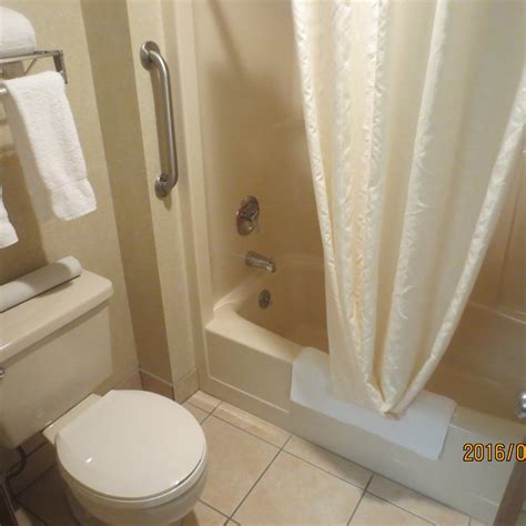 BEST WESTERN PLUS OAK HARBOR HOTEL & CONFERENCE CENTER - Hotel Reviews ...