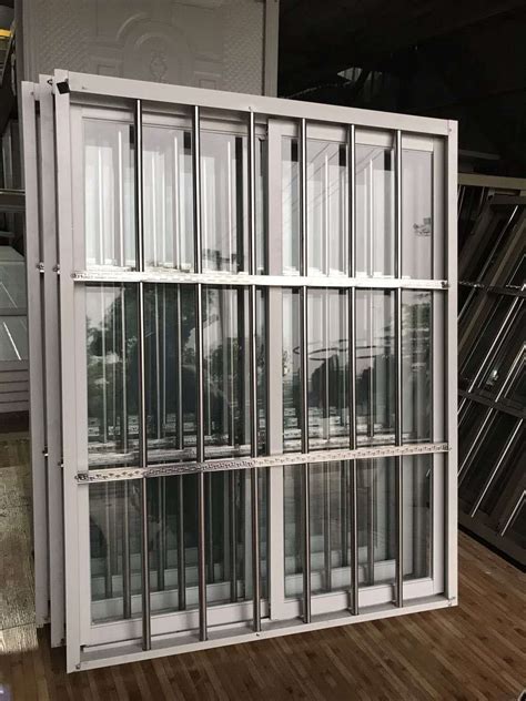 新型不锈钢门窗,不锈钢窗户,不锈钢板凳图片_大山谷图库