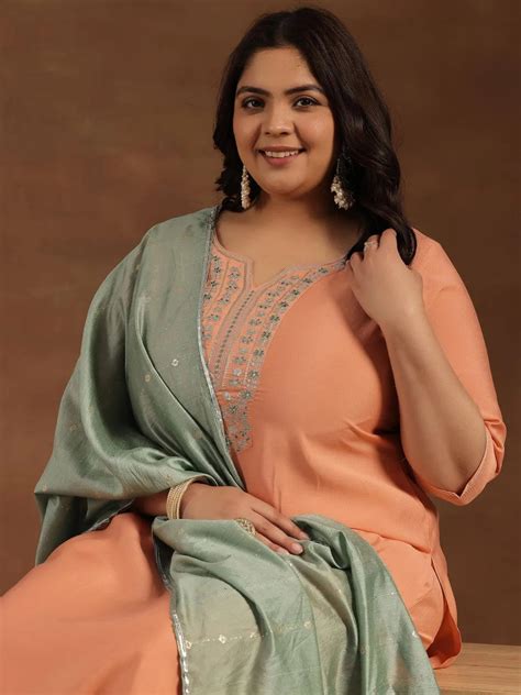 Trendy Plus Size Clothing for Women Online on Libas.