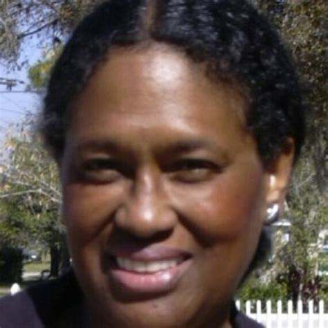 Martha R. Bireda | Meer