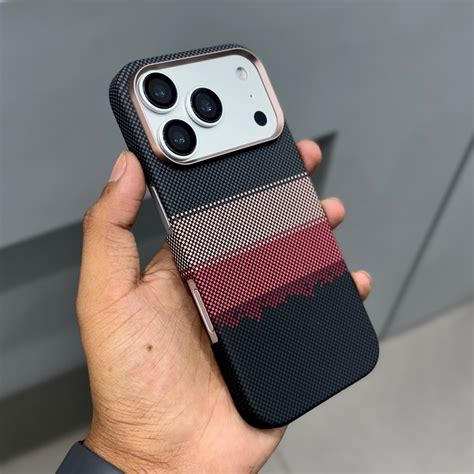 Knit Brown wave with magsafe case ( No. 2195) – Chawla Mobile Accessories