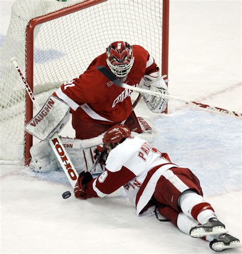 Wisconsin men's hockey completes sweep of Lindenwood