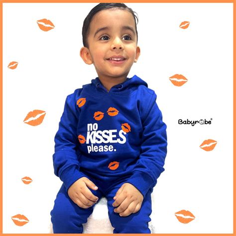No Kisses Please – Baby robe by namro