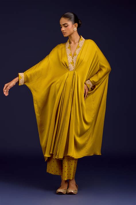 Devnaagri - Indian Designer Fashion and Luxury Clothing