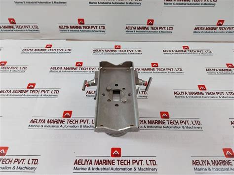 Wika 2100226 Differential Pressure Gauge 0-1.6 Bar – Aeliya Marine Tech