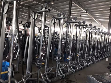健身器材工厂家 前踢腿 腿部力量训练器 商用健身房运动器械-阿里巴巴