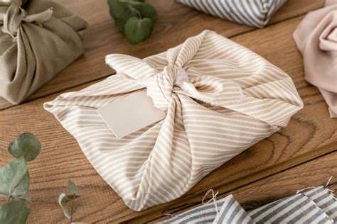 Explore Cultural Significance Of Fabric In Gift Giving – TradeUNO Fabrics
