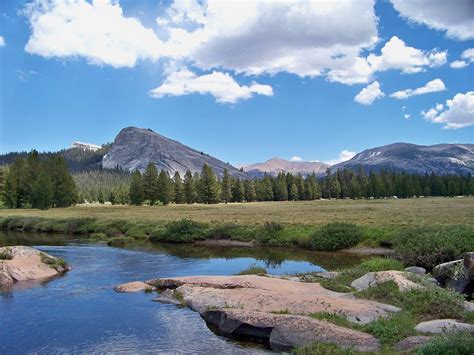 TUOLUMNE MEADOWS CAMPGROUND (Yosemite National Park) - Campground ...
