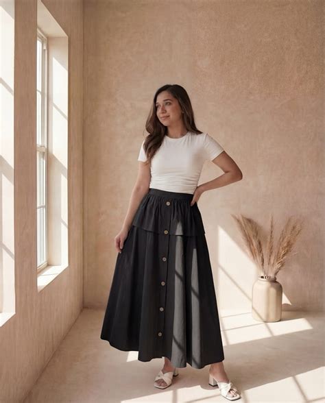 Noira Skirt
