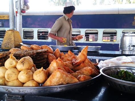 Indian Railway Station Where You Can Get The Best Food - Hello Travel Buzz