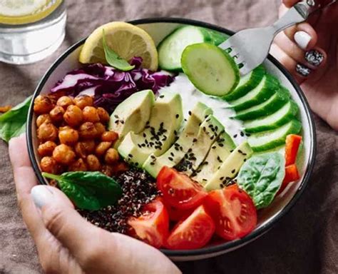 Put Your Hands Up For The New PMS: Positive Menstrual Syndrome | Herzindagi