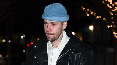 Is Justin Bieber Broke? Singer Claps Back At Clickbait Rumours Of Him ...