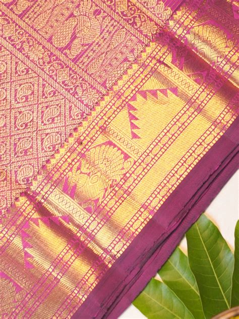 Elegant Vaira Oosi Annapakshi Butta Silk Saree with Thazhampoo Reku ...
