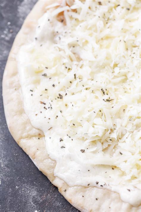 BEST White Pizza Sauce Recipe | Lil' Luna