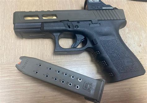 Glock 19 Gen 2 Blue Label Boxed For Sale at GunAuction.com - 17207556
