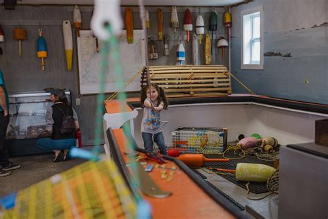 Aquarium - The Oceanarium and Education Center