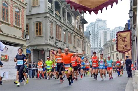 2016汕头国际半程马拉松赛哇：“汕头跑起来！”
