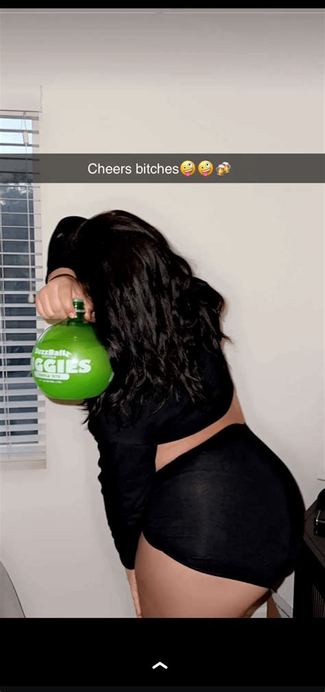 Can someone post her nudes 🙏🏽 : r/realgirlsofthe909