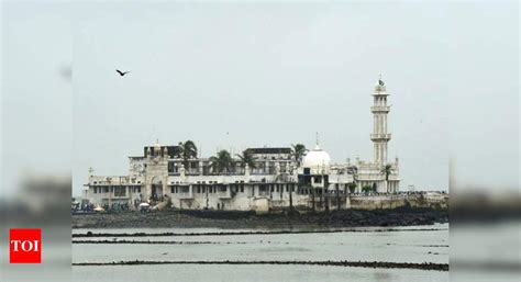Haji Ali Dargah Trust relents in Supreme Court, to remove encroachments ...