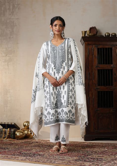 Chikankari Kurti Online - Hand Embroidered Chikankari Kurtas for Women ...