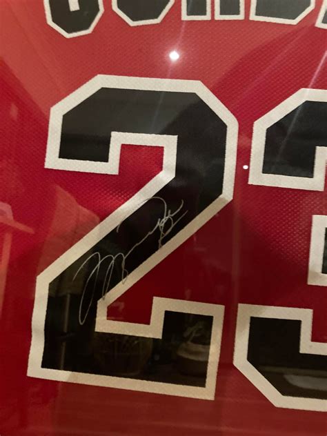 Is this legit? Signed Michael Jordan jersey : r/Autographs