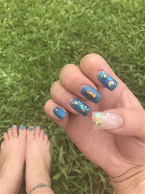 color changing nails underwater