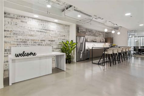 1 s. Wacker Spec Suite 2900 - Reed Construction