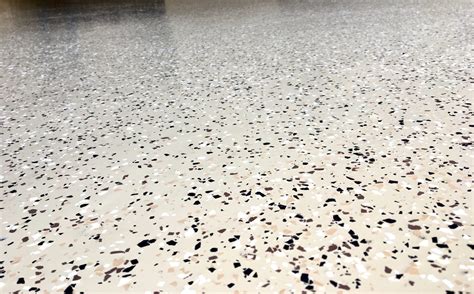 Partial Flake Epoxy Floors | Epoxy Flooring Contractor