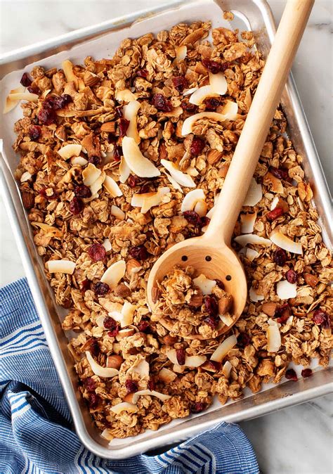 Homemade Granola Recipe - Love and Lemons