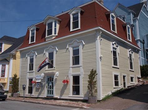 SAIL INN B&B (Lunenburg, Nova Scotia) - B&B Reviews, Photos, Rate ...
