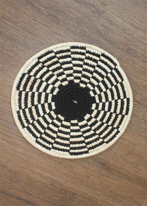 Get Binary Black Woven Wall Plate - Date Palm at ₹ 750 | LBB Shop