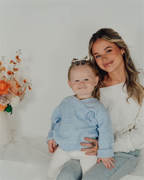 Daisyblooms_neekyjade (@daisyblooms_photography) • Instagram photos and videos