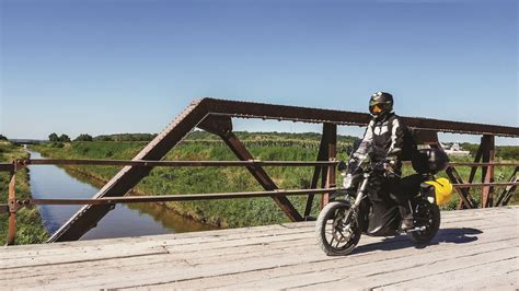 A Brief Description of Motorcycle Chassis & Suspension Geometry