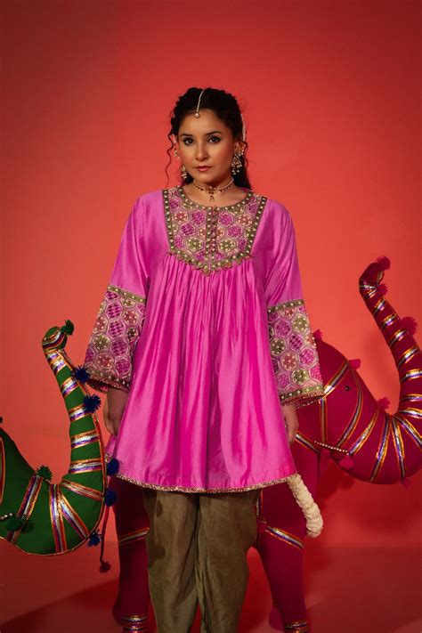 Dilruba kurta set - Injour