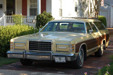 Ford Country Squire wagon:picture # 14 , reviews, news, specs, buy car