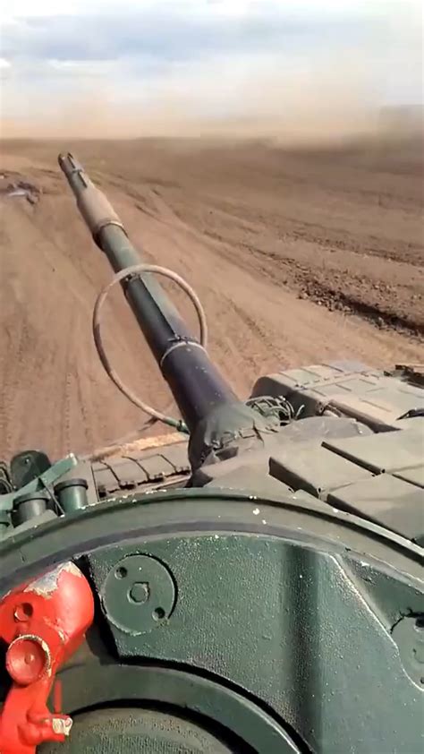 Polish T-72M tank in service with the Armed Forces of Ukraine : r ...