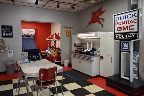 Holiday Budget Center - Fond du Lac, WI | Cars.com