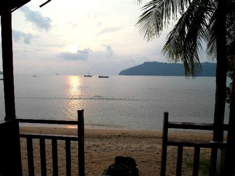 CAVERY BEACH HOTEL (Padang) - Hotel Reviews, Photos, Rate Comparison ...