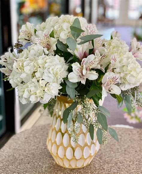 Audrey Bouquet - DiBella Flowers & Gifts