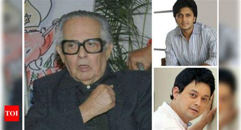 Actors remember R K Laxman | Marathi Movie News - Times of India