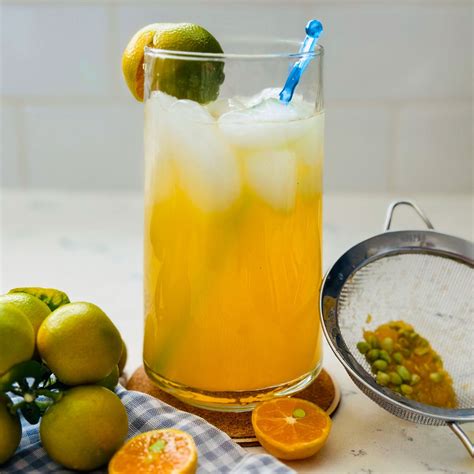 Calamansi Juice Drink (Filipino Lemonade) Recipe - Deliciously Rushed