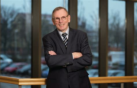 Tausende Pflegekräfte fehlen » CARE INVEST