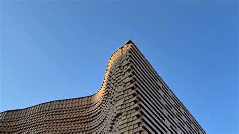 Download wallpaper 2560x1440 building, architecture, shape, flowing ...
