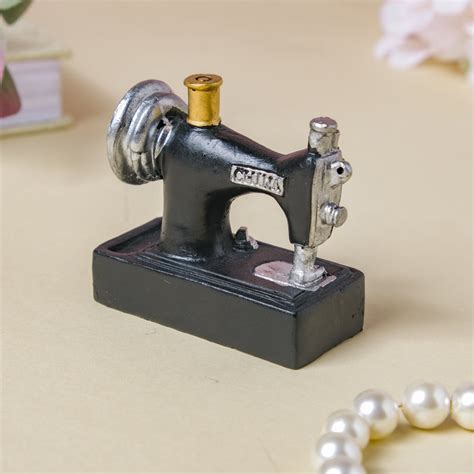 Sewing Machine Showpiece Online - Premium Decor Object | Nestasia