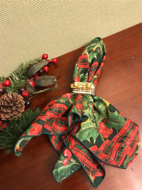 Christmas Cloth Napkins, 12 Vintage Plaid Holly cloth napkins set, red ...