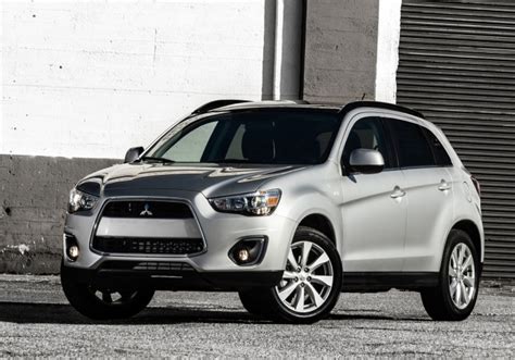 2014 Mitsubishi Outlander Sport 2014 Mitsubishi Outlander LS (4x2)