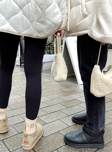 Ankle Uggs Outfit, Outfit With Uggs, Black Boots Outfit, Mini Uggs ...