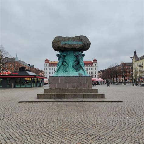 Monument to labor glory - "Universal" tractor in Siversk